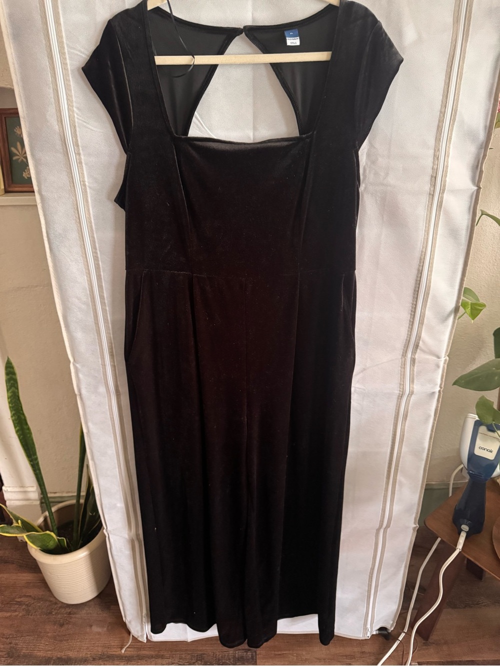 Old Navy Black Velvet Jumper with Square Neck and Keyhole